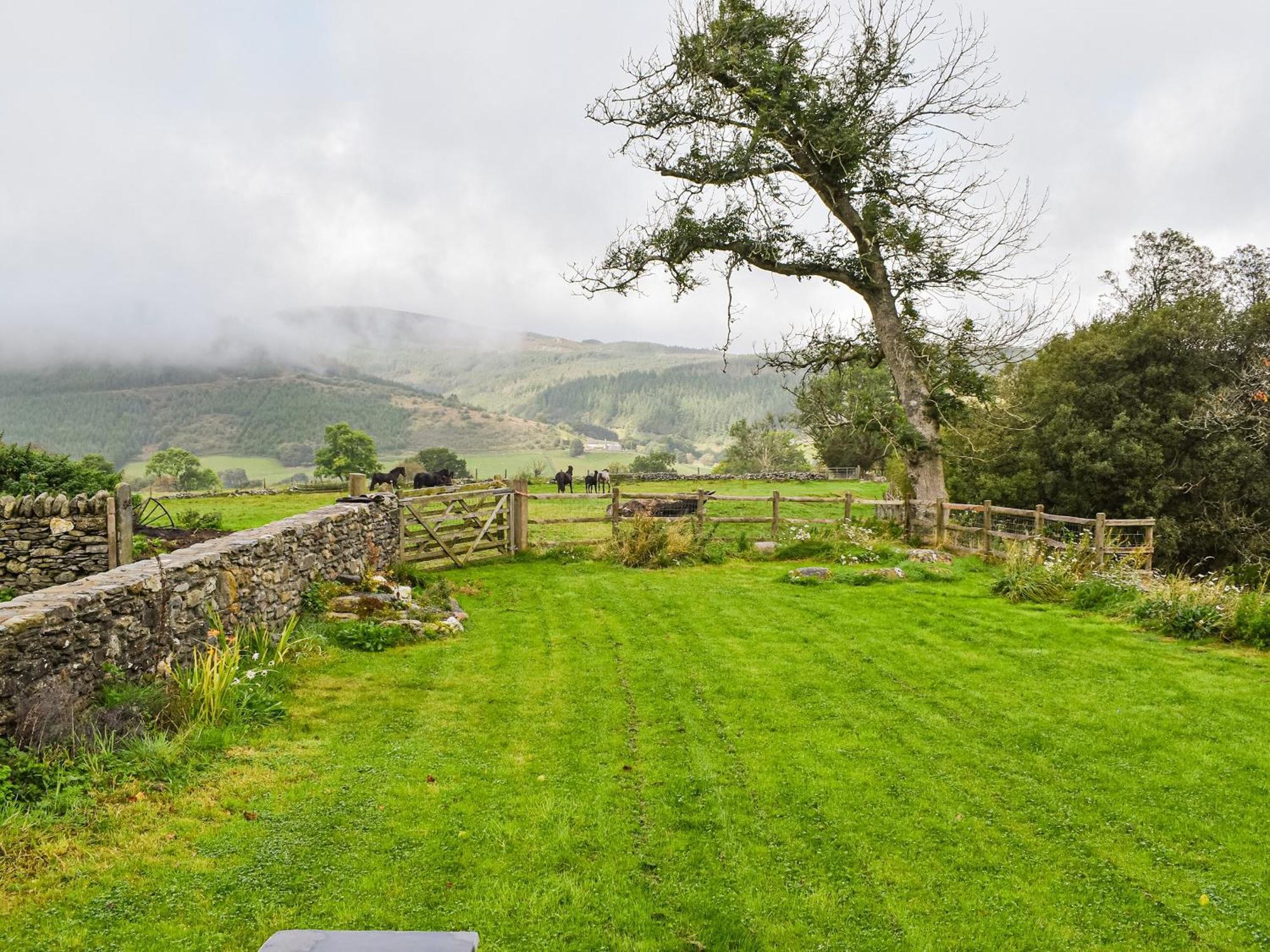 Nant Y Crogwyn Villa Penmachno Exterior photo